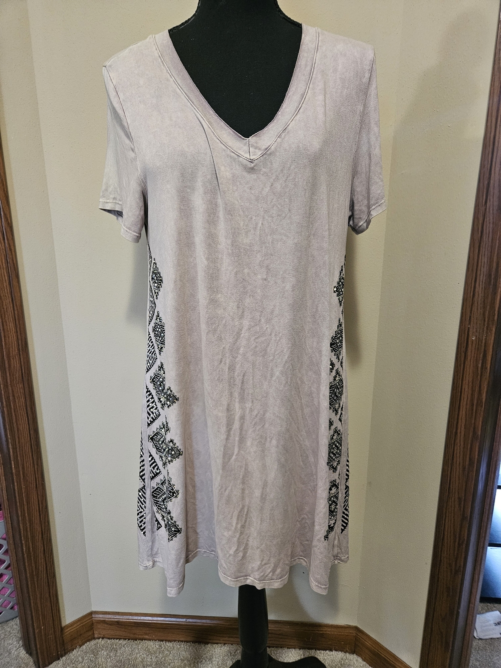 Vocal Light Lavender V-Neck Tunic with Black Side Detail